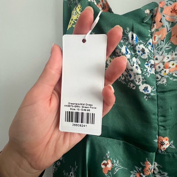 Billy J Green Dress with cutout - Picture 4 of 6